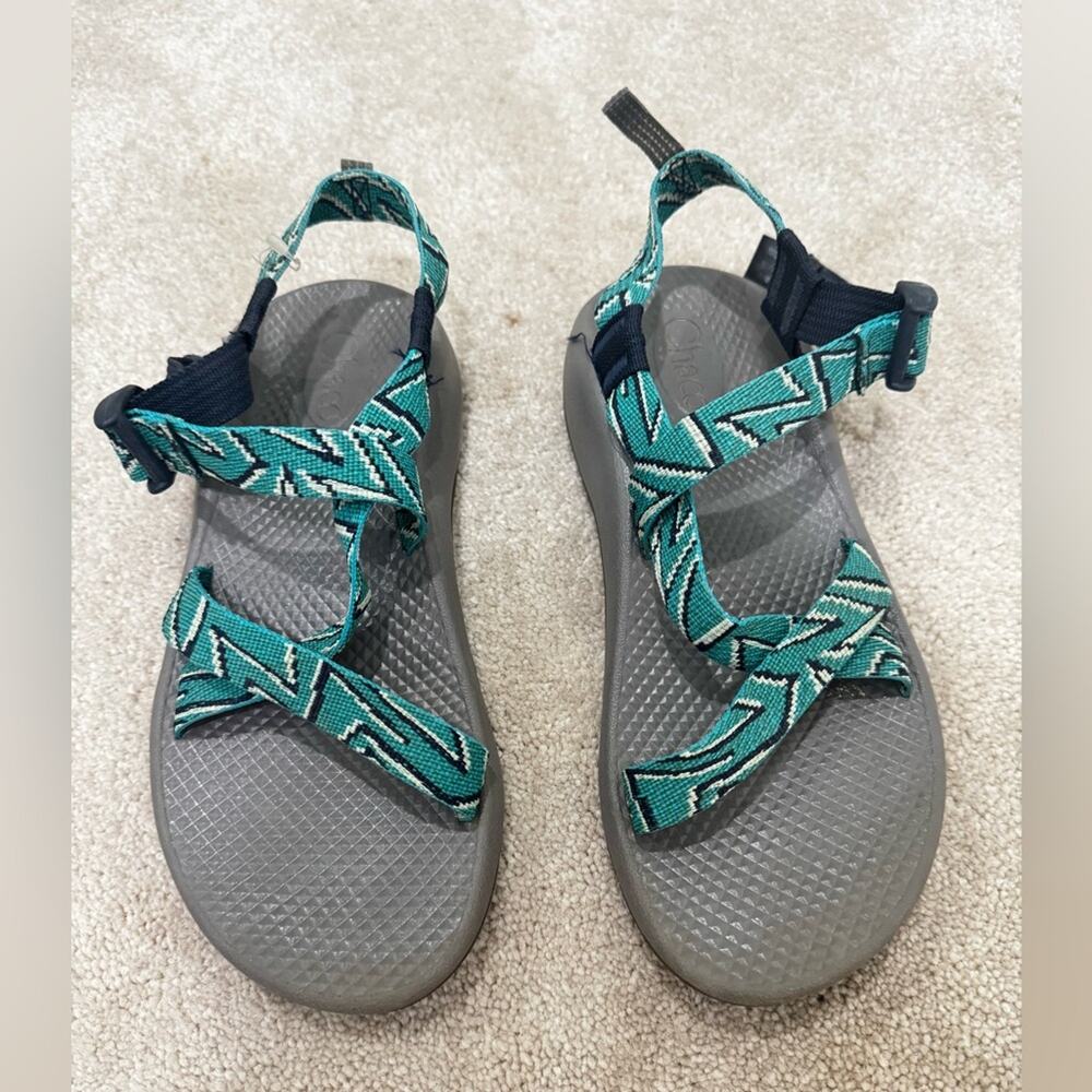 Women's  size 5  Z chacos, taupe sole with teal green geometric straps